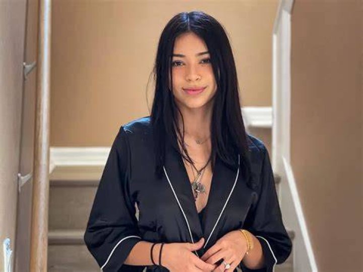 Aishah Sofey Bio, Age, Height Models Biography DaftSex HD