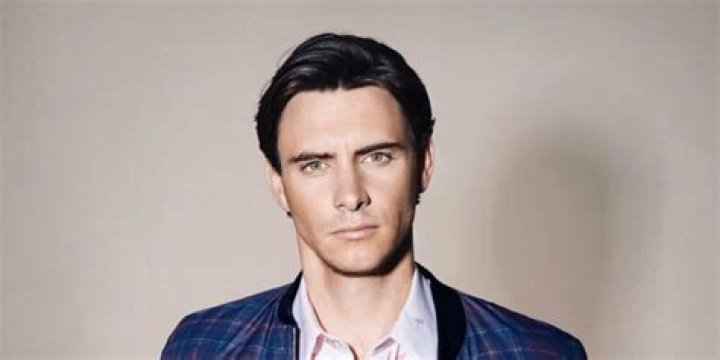 All About Harry Lloyd Age, Height, Net Worth, Wife, Children, Wiki