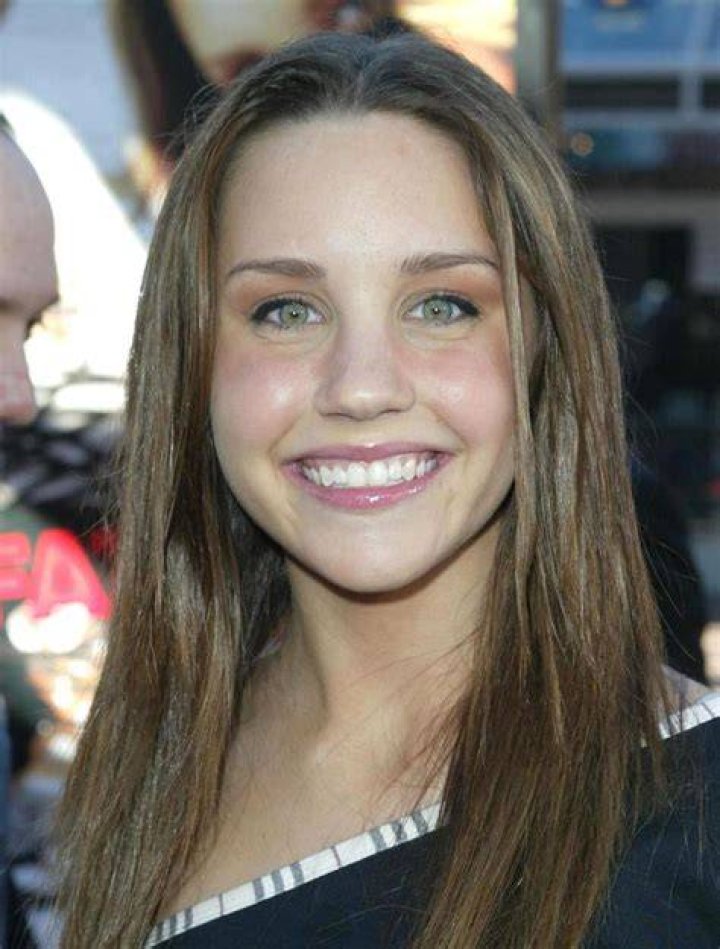 Amanda Bynes Bra Size, Age, Weight, Height, Measurements