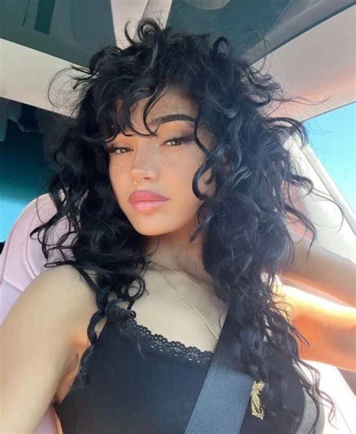 Amelie Warren Bio, Age, Height, Wiki Models Biography