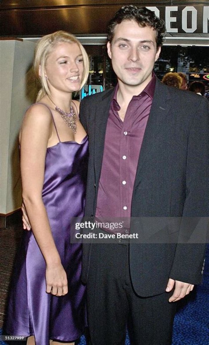 Amy Gardner and Rufus Sewell