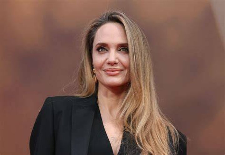 Angelina Jolie's Right Leg Behold the Five Greatest Photo Manips of