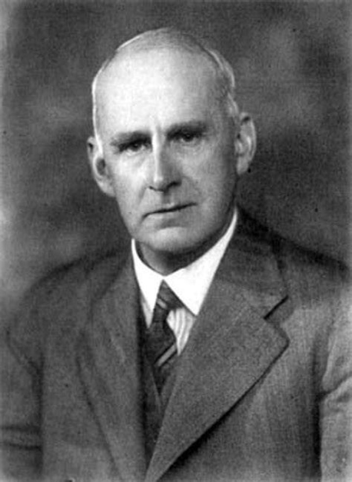 Arthur Eddington Arthur Eddington