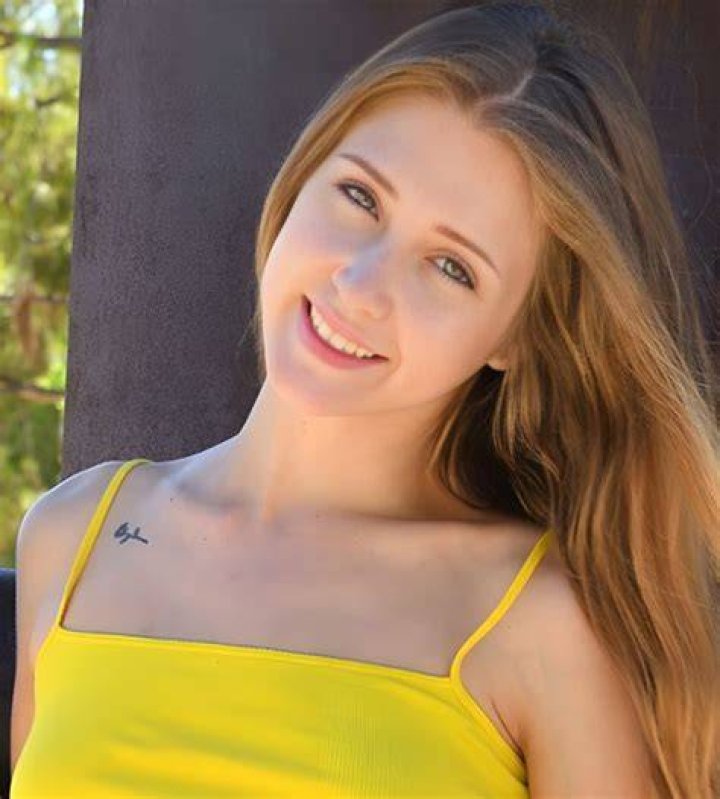 Audrey Hempburne Profile Images — The Movie Database (TMDB)