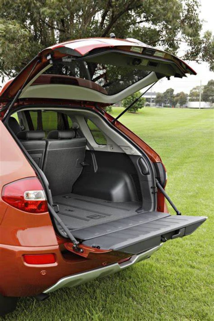 Best SUV with a Split Tailgate? &mdash; Auto Expert by John Cadogan save