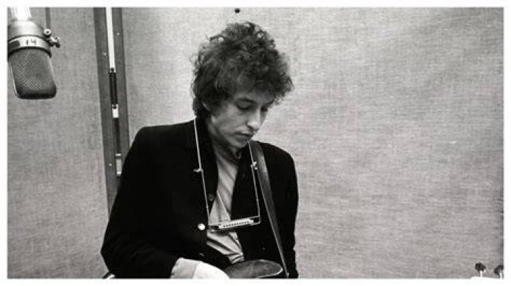 Bob Dylan Net Worth 2024 How Much is He Worth? FotoLog