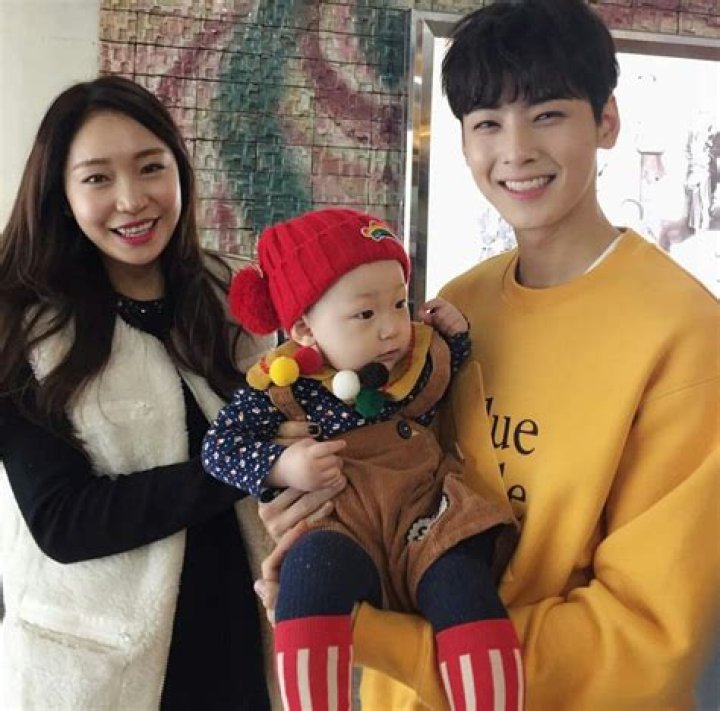 Cha Eun Woo Parents Tech Curry And Co