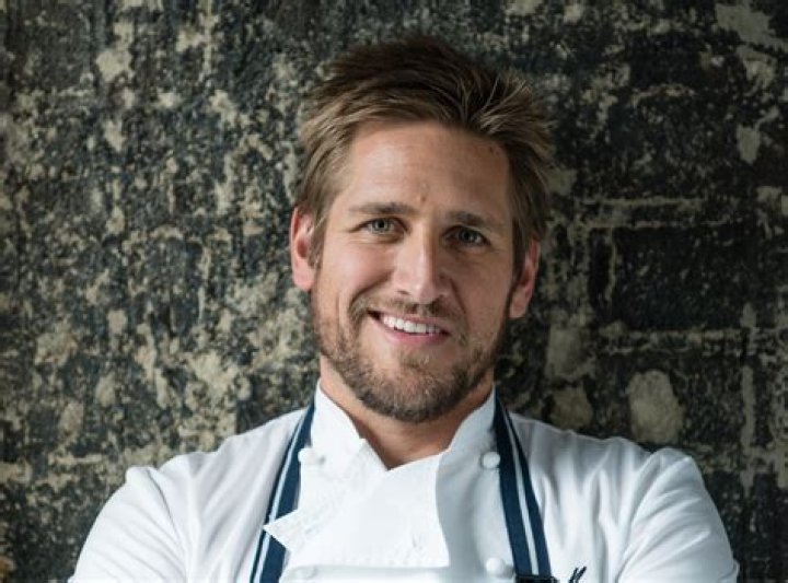 Chef Curtis Stone Gushes Over Wife in Adorable Instagram Post