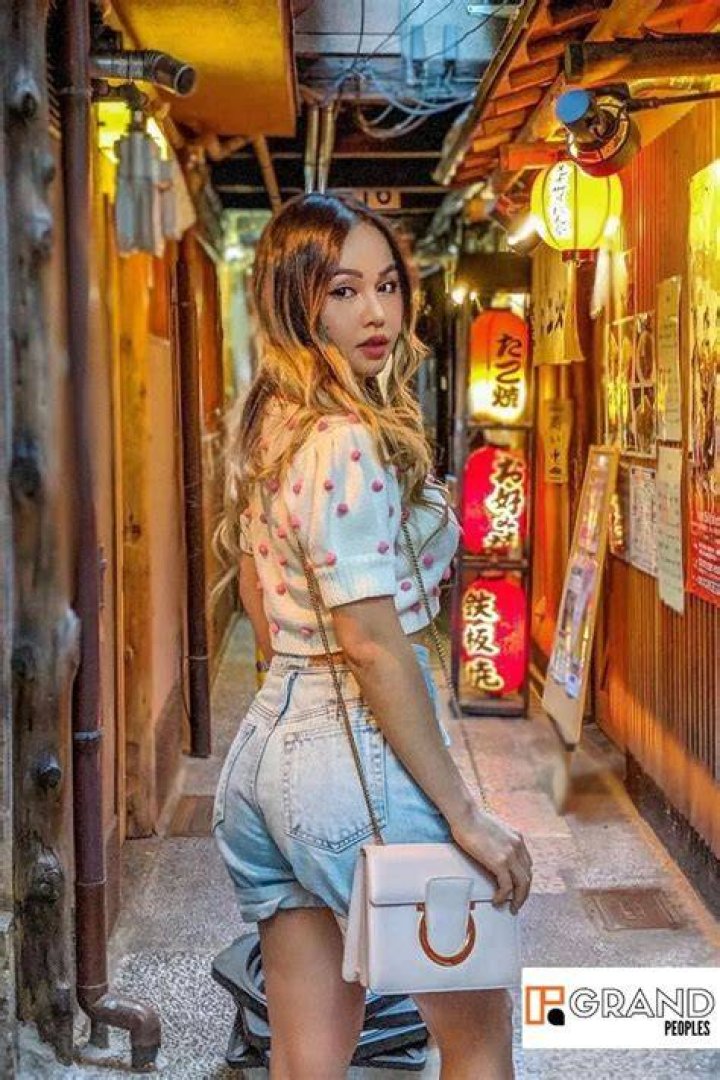 Chloe Ting Age, Height, Weight, Boyfriend, Wiki, Biography, and More