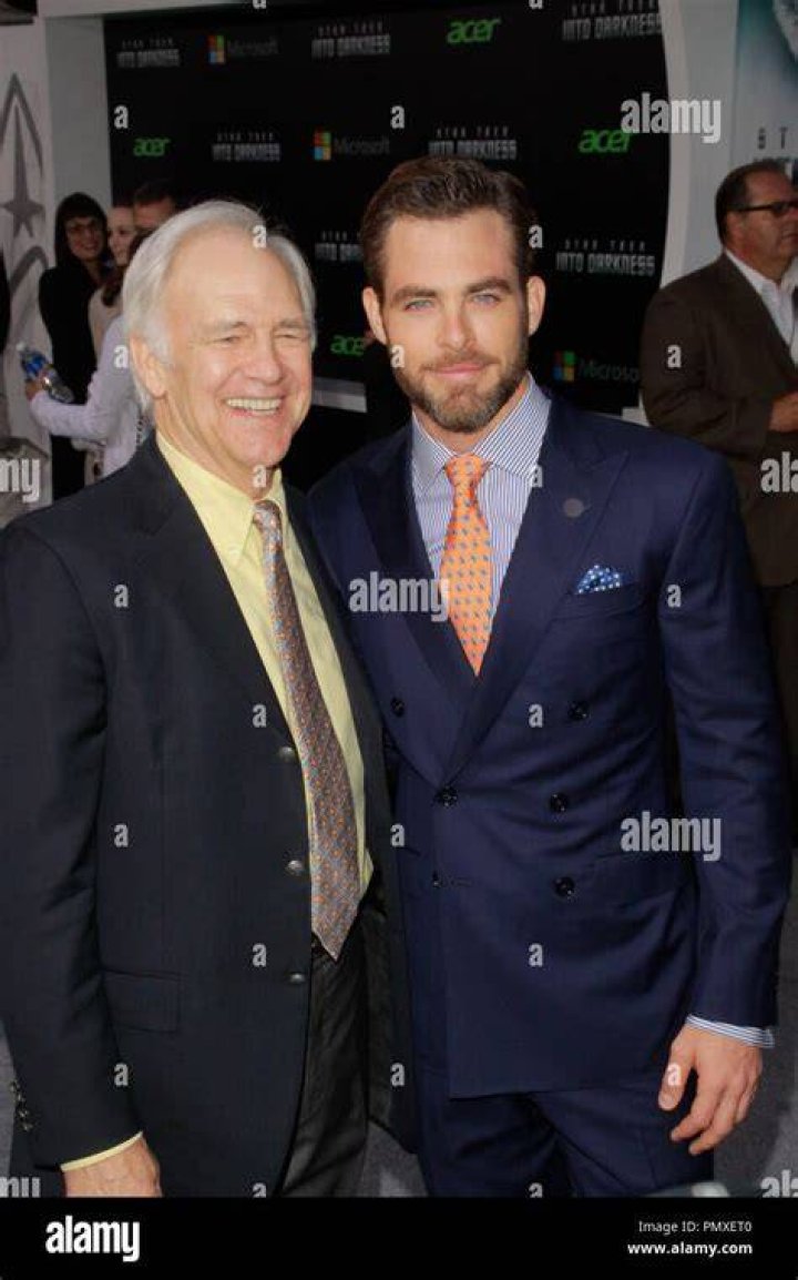 Chris Pine with his father Robert Pine Hollywood premiere Star Trek