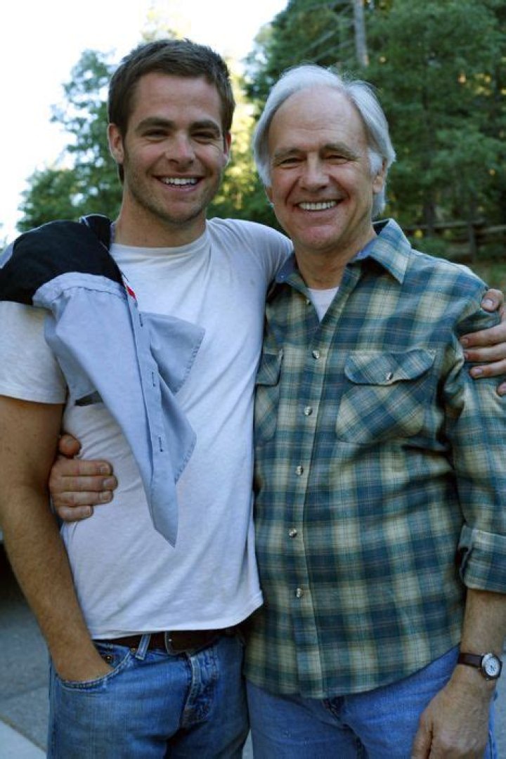 Chris Pine.....with his Father (from that 80's show, "Chips") Chris