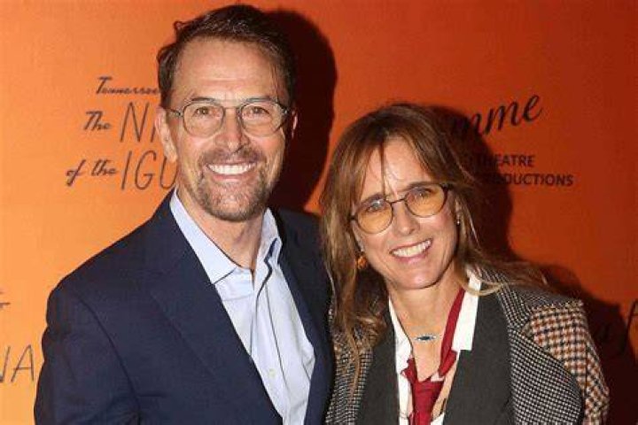 Costars Téa Leoni and Tim Daly take their romance offscreen Page Six