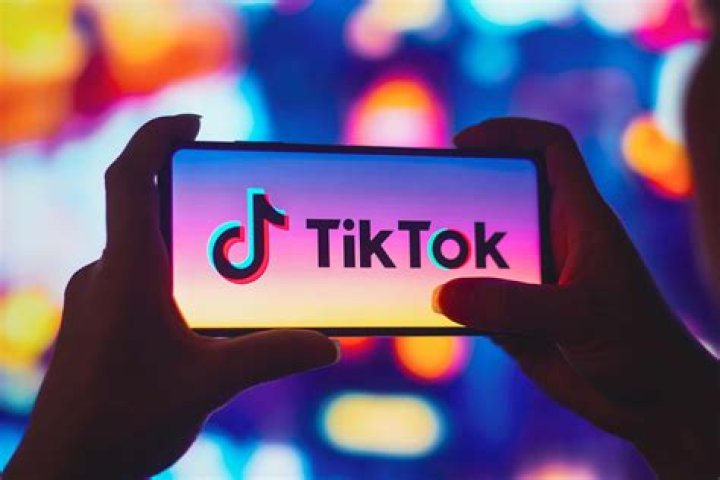 Daniel Simmons (Tiktok Star) Wiki, Biography, Age, Girlfriends, Family