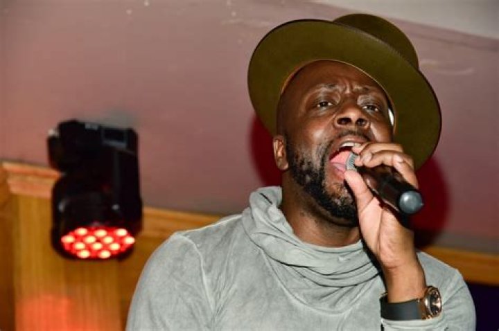 Deputies cuff rapper Wyclef Jean after mistaking him for a robbery