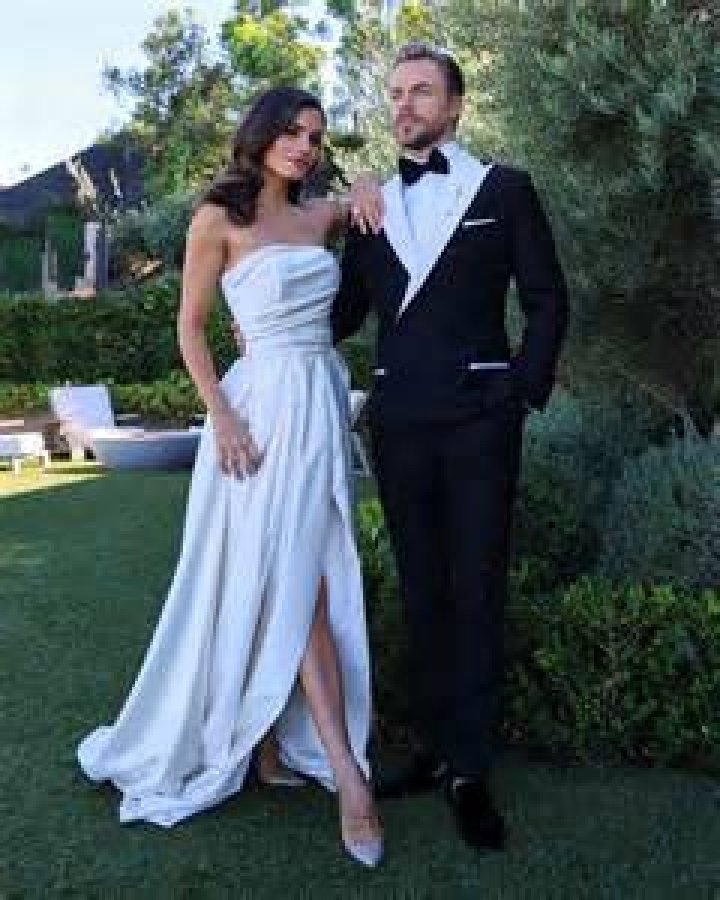 Derek Hough and Hayley Erbert Are Married! All the Wedding Details