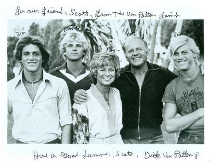 Dick Van Patten RIP 2015 Actor Eight is Enough Signed Autographed 8x10