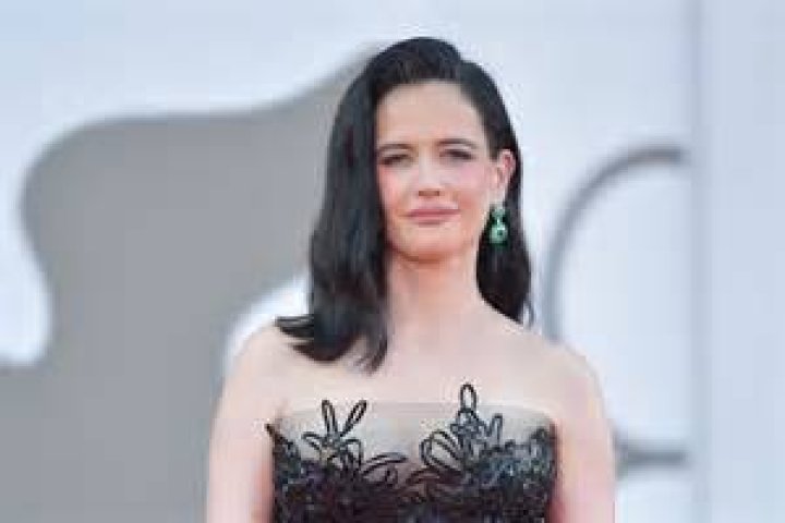 Does Eva Green have a boyfriend and what are the Tim Burton rumours?