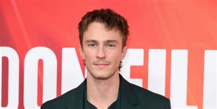 Drew Starkey's Biography Age, Height, Wife, Net Worth, Family