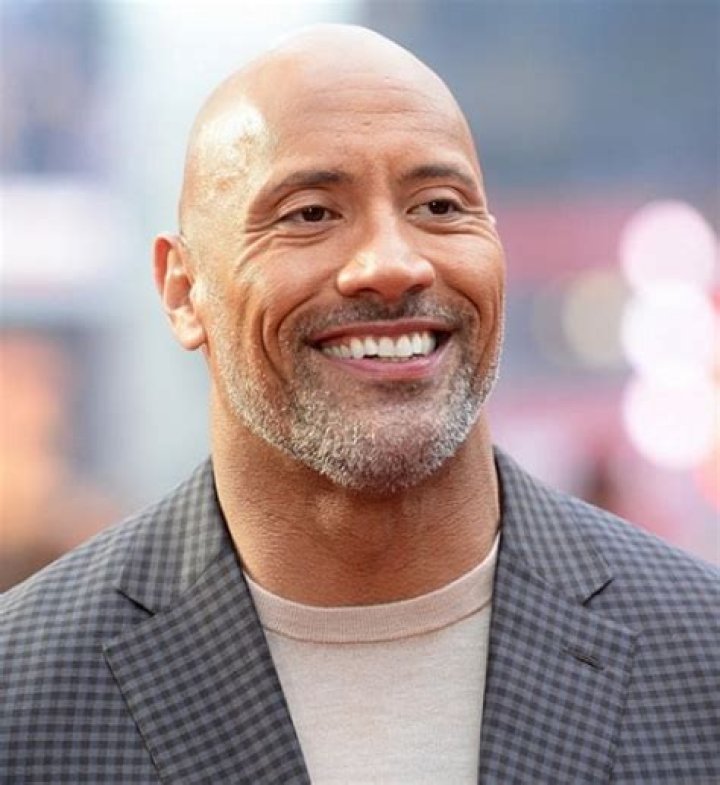 Dwayne Johnson Age, Net Worth, Family, Height, Wife