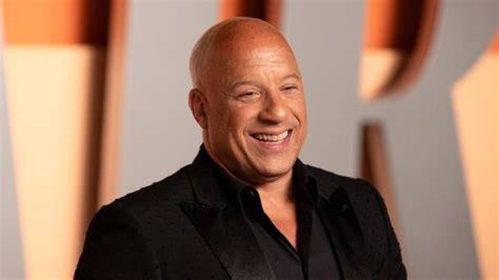 Famous Debo Biography, Height & Life Story Super Stars Bio