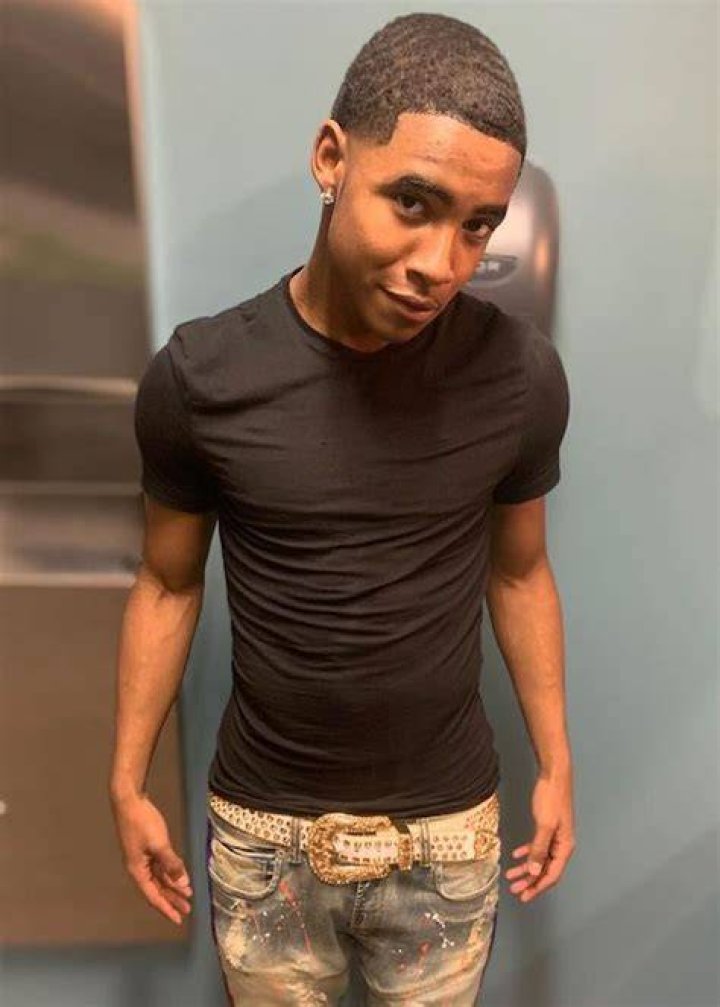 Famous Debo Height, Weight, Age, Body Statistics Healthy Celeb