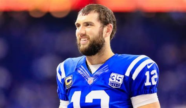 Former Colts QB Andrew Luck reads virtually to kids amid coronavirus