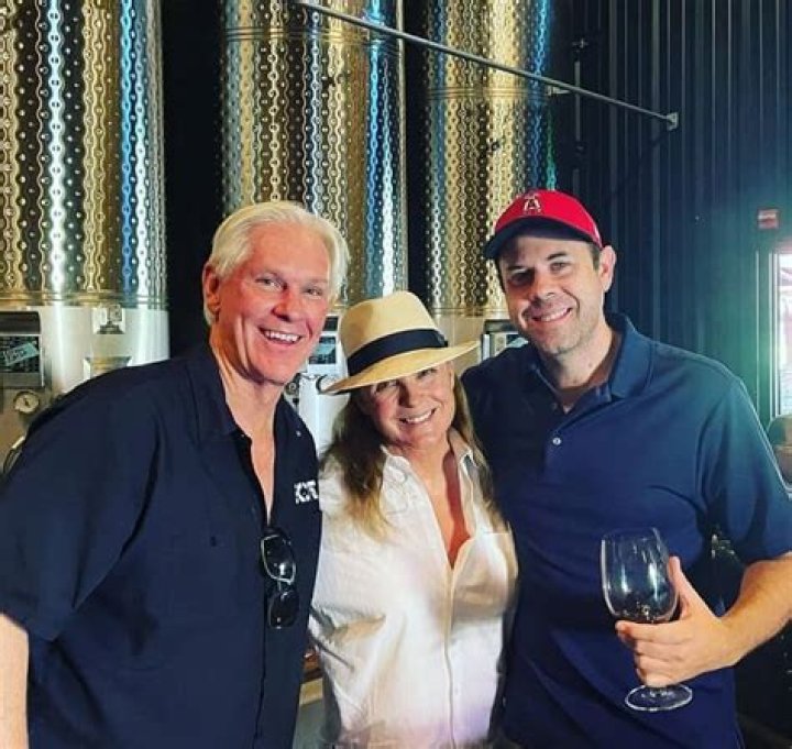 Gary Pelzer Relationship status, Bio, age, net worth, height, husband