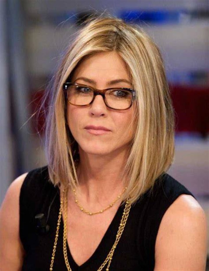 Hair Evolution Jennifer Aniston Thick hair styles, Long bob