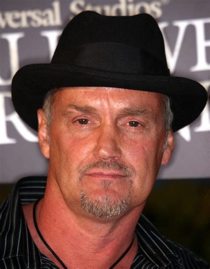 Height of Michael Bowen