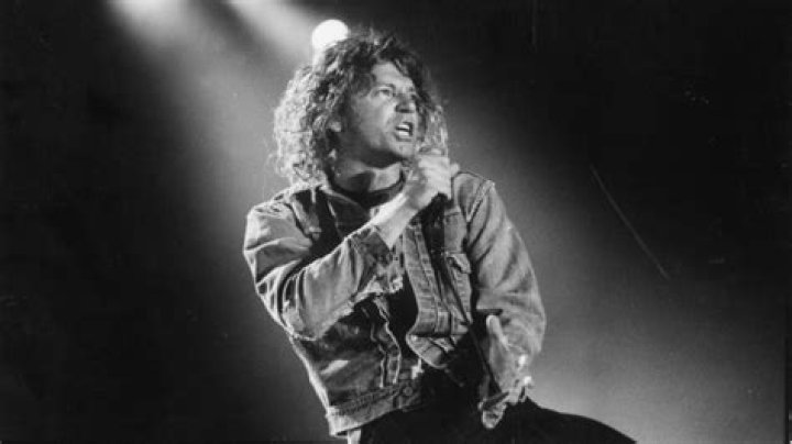 How Did Michael Hutchence Die? Did Michael Suicide? NAYAG Spot