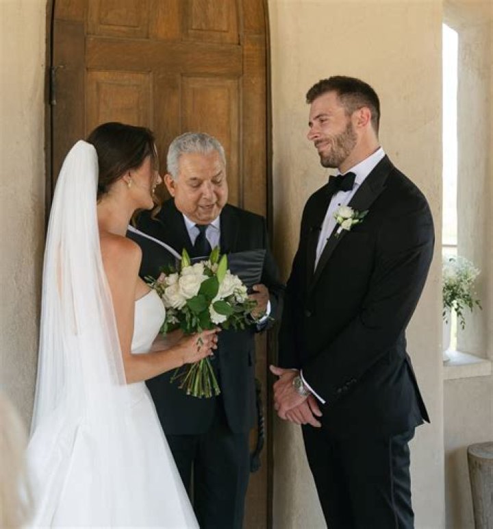 How Old Is Kaity Biggar On The Bachelor?