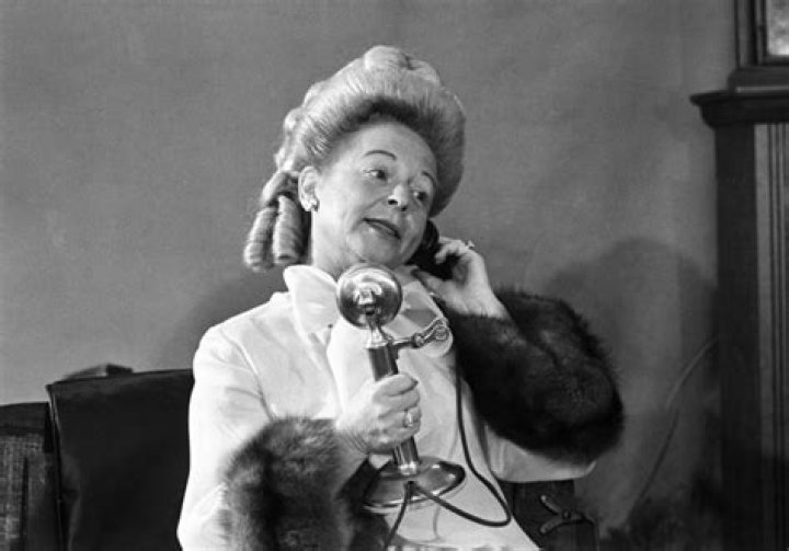 Is Martha Mitchell's daughter Marty still alive?