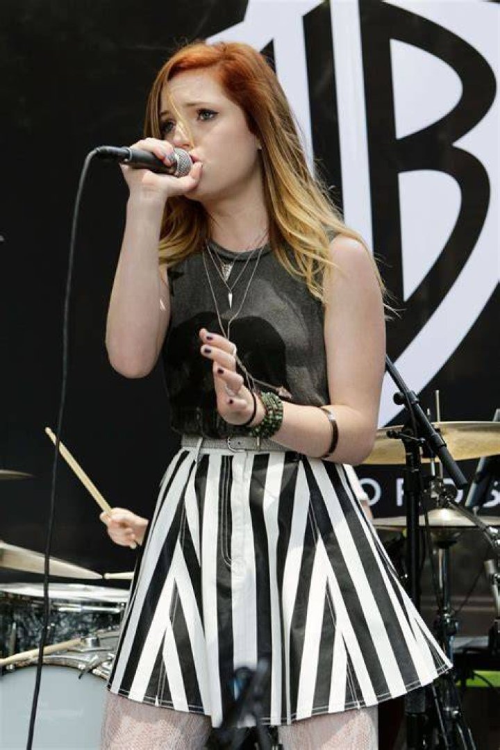 is sydney sierota married