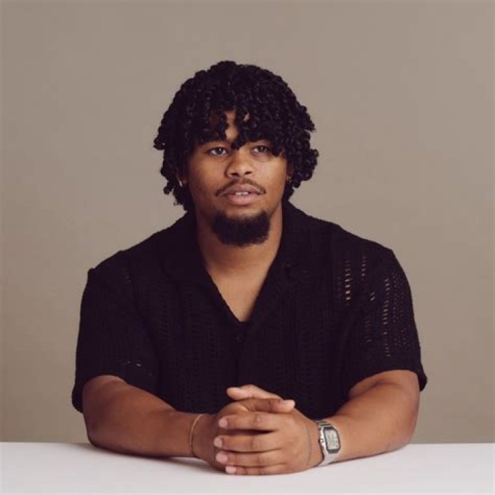 Isaiah John Height Age Weight Wiki Bio & Net Worth Exaposters