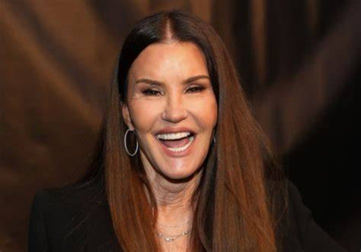 Janice Dickinson Claims Dr. Terry Dubrow 'Botched' Her Breast Surgery