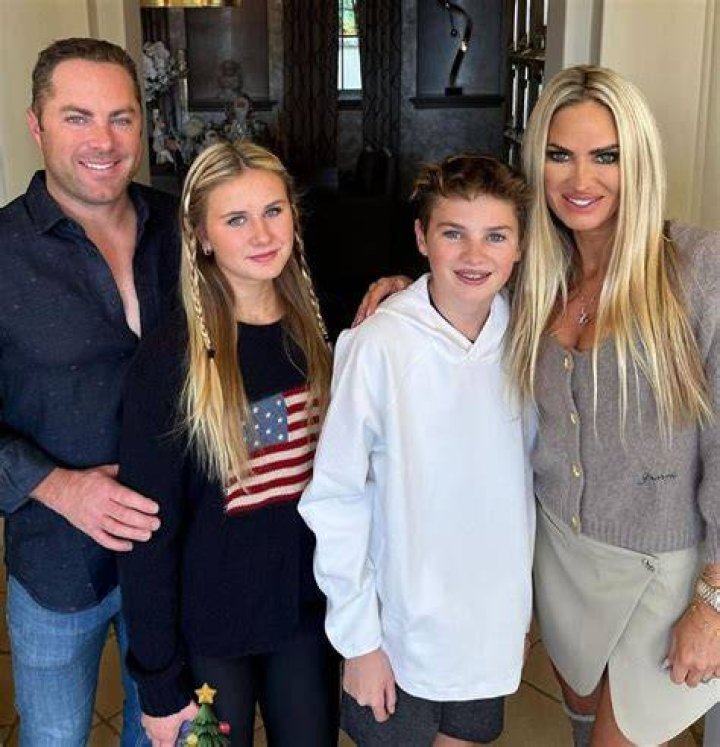 Jay McGraw Net Worth , Salary, Age, Height, Weight, Bio, Family, Career