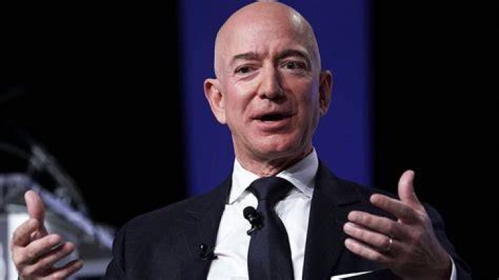 Jeff Bezos keeps his Amazon email address public