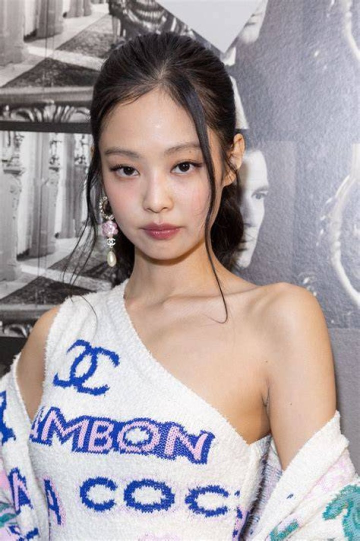 Jennie Kim'den İlham Veren 20 Minimal Makyaj Vogue T&uuml;rkiye