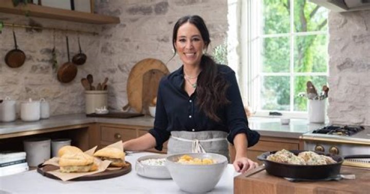 Joanna Gaines Wiki 2021 Net Worth, Height, Weight, Relationship & Full