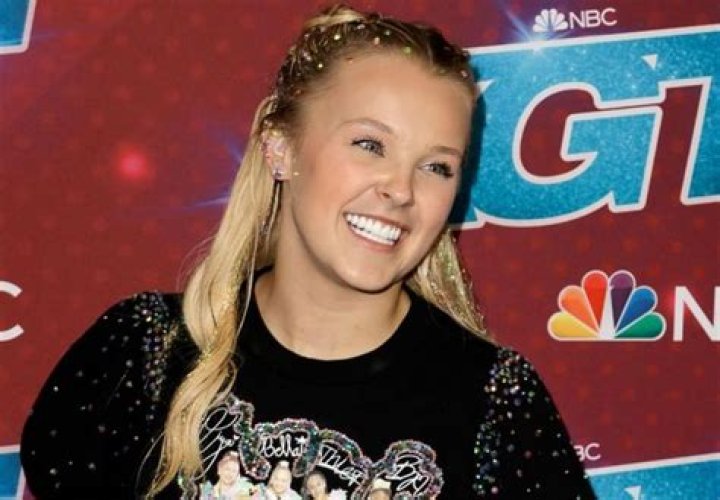 JoJo Siwa Age, Career, Net Worth, Award, Tour, Song, Movie