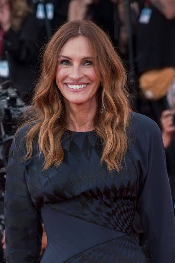 Julia Roberts' daughter Hazel, 16, makes red carpet debut