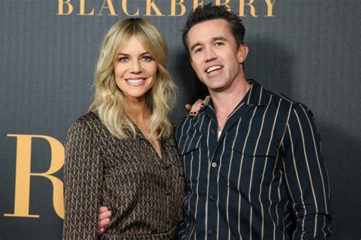 Kaitlin Olson biography Rob McElhenney, net worth, plastic surgery