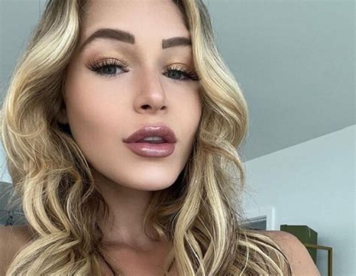 La modelo de OnlyFans Courtney Clenney se declara inocente de asesinar