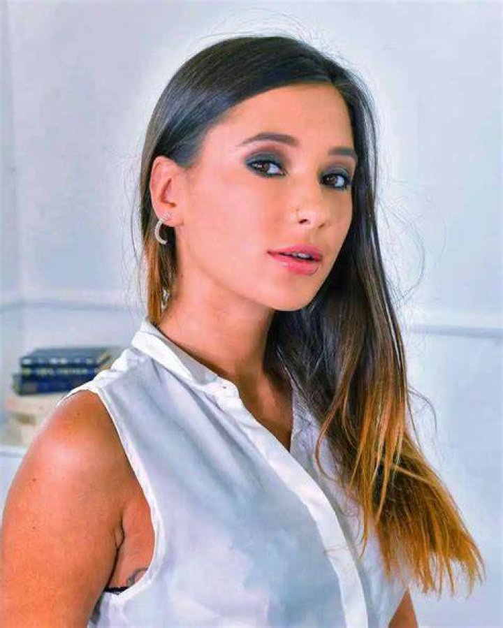 Liya Silver Wiki, Biography, Age, Height, Boyfriend, Photos