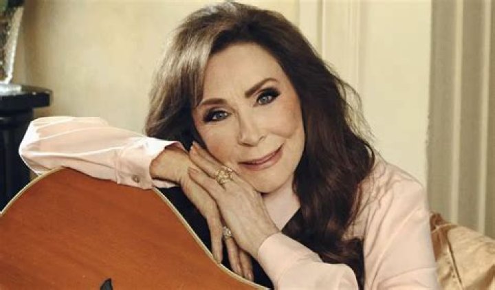 Loretta Lynn Net worth, Age Wife, BioWiki, Weight, Kids 2024 The