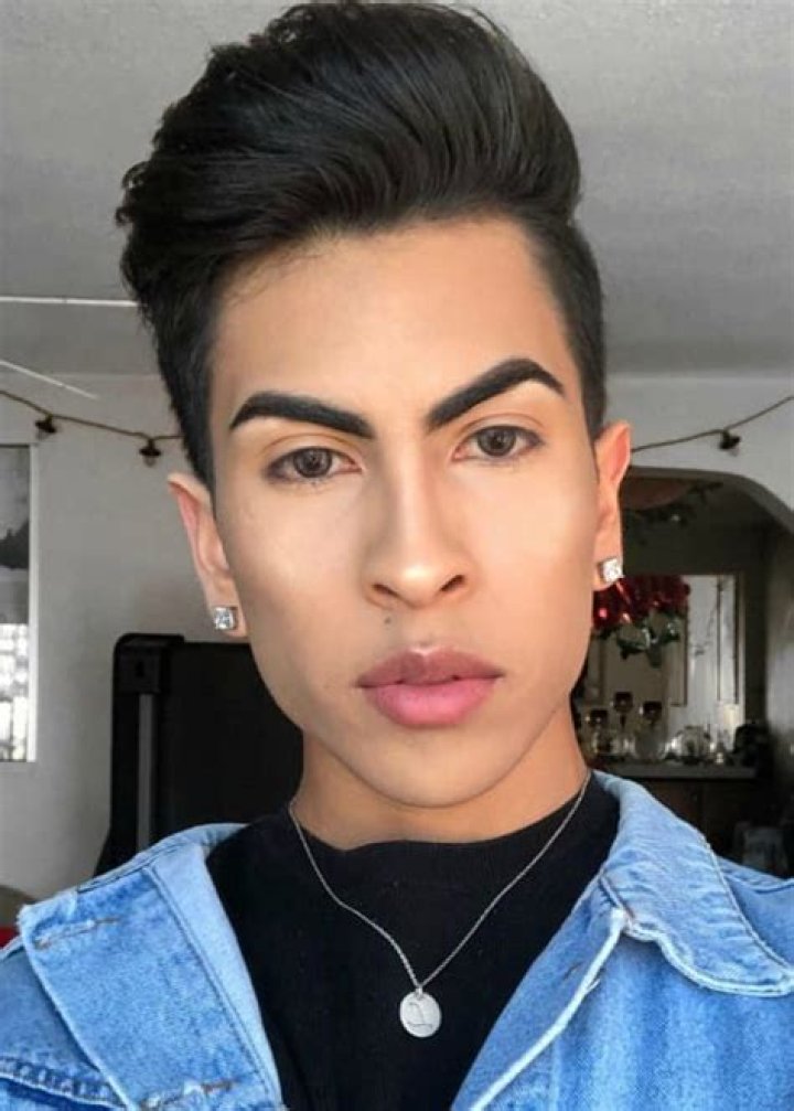 Louie Castro Height Age Weight Wiki & Biography