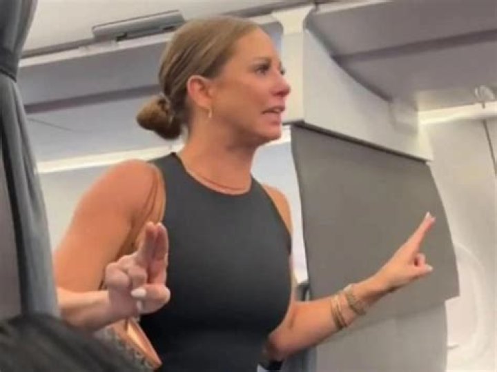 &lsquo;Crazy plane lady&rsquo; Tiffany Gomas rebrands herself with selfie