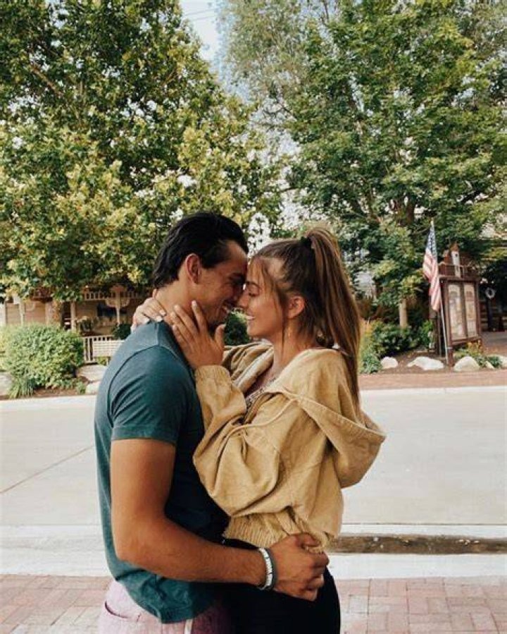 Maddie Henderson Age Wiki, Net worth, Bio, Height, Boyfriend