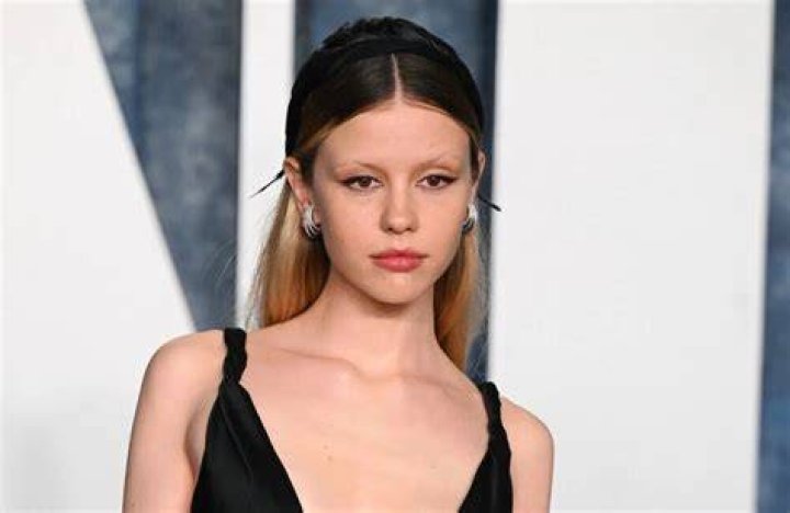 Mia Goth Wiki, Age, Height, Husband, Parents, Children, Salary, Net