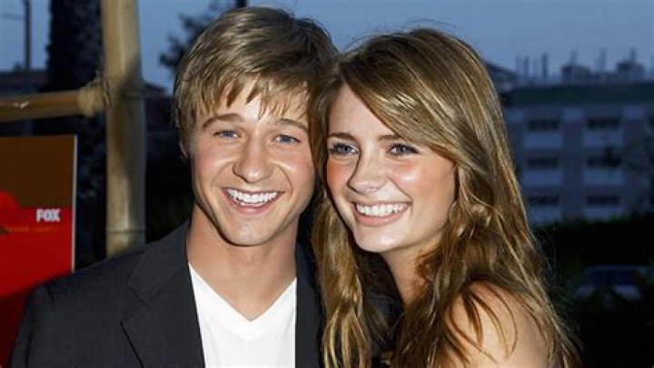Mischa Barton Is Not Dating DWTS' Artem Chigvintsev